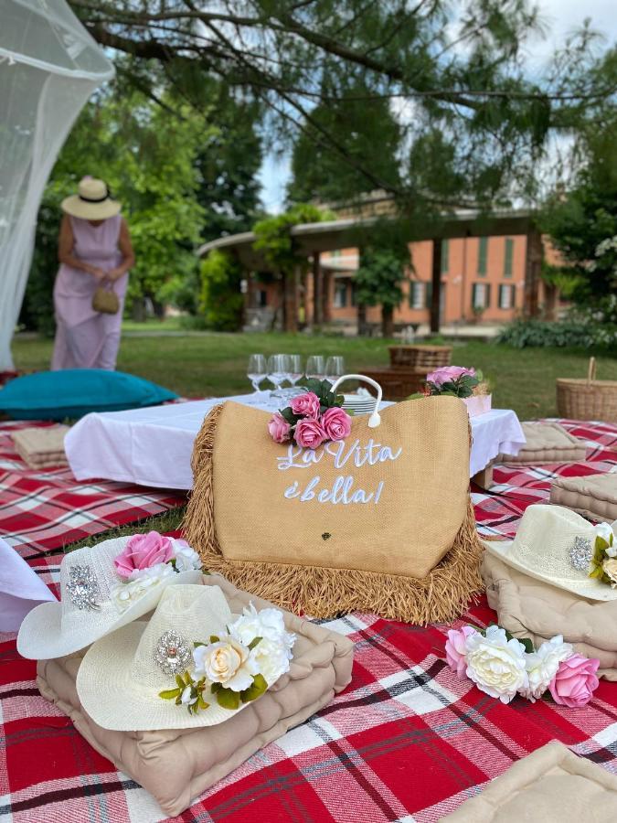 Tenuta Pizzone Wine Resort Rivanazzano Terme Exteriör bild