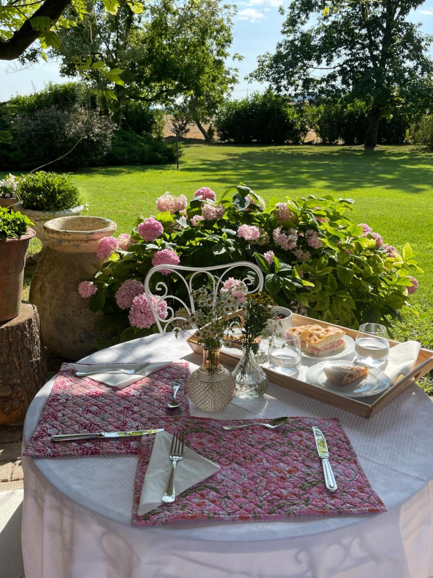 Tenuta Pizzone Wine Resort Rivanazzano Terme Exteriör bild